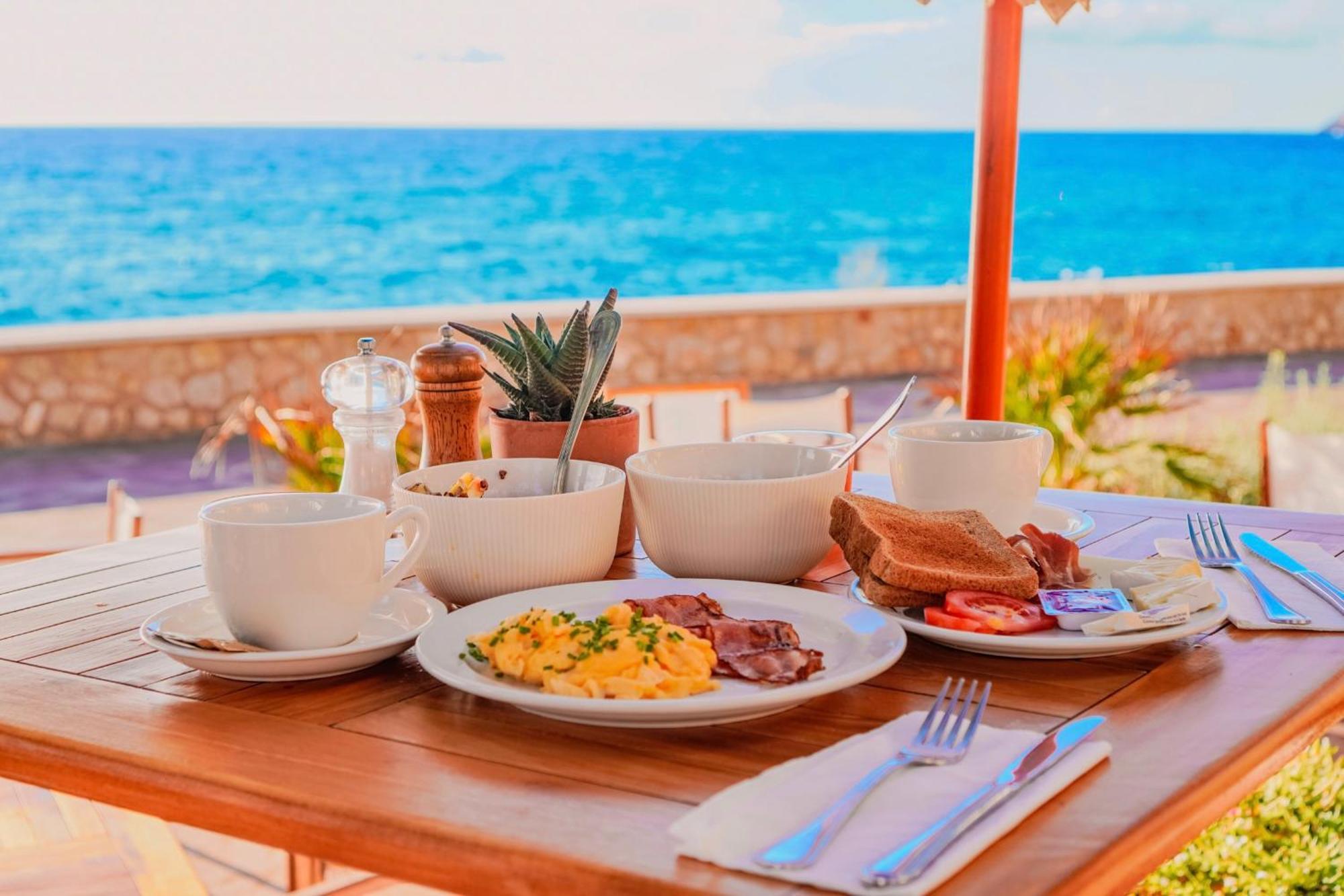 カラ・ラトハダ The Sea Club Bed & Breakfast エクステリア 写真